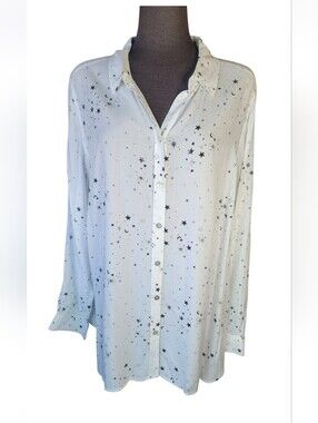 Jane and Delancey White Button-Down Shirt with Black Star & Moon Print Hi-Lo